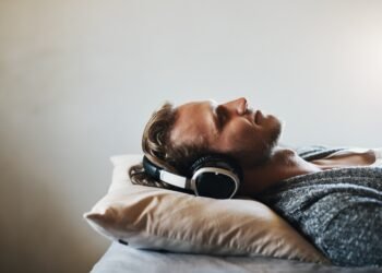 Štai dainos, kurios, mokslo teigimu, padės jums kaip reikiant išsimiegoti