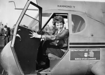 Sąmokslo teorijos apie Amelijos Earhart dingimą