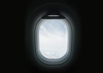 Kodėl lėktuvų langai yra apvalūs, o ne kvadratiniai