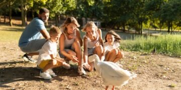 Ši šeima metus augino žąsiuką – po 20 metų jis sugrįžo namo