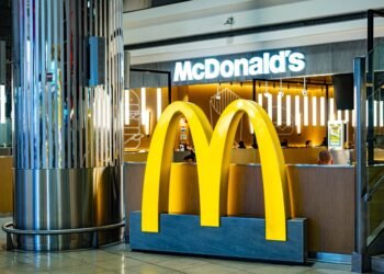 „McDonald’s“ trumpam sugrąžina šią šventinę mėgstamiausią prekę