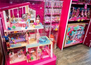 Kiek realiame gyvenime kainuotų Barbės svajonių namas