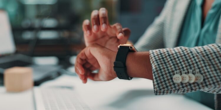 Ką reiškia „A.M.“ ir „P.M.“?