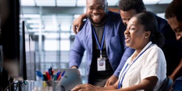 Sėkmingai įveikite savaitės vidurį: 5 moksliškai pagrįsti būdai būti laimingesniems darbe