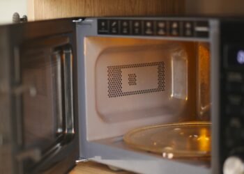 Jei iki šiol nenaudojate šio mikrobangės mygtuko, pats laikas pradėti