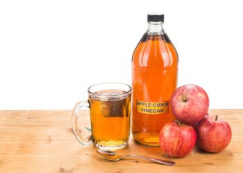 6 šalutiniai poveikiai, kai vartojama per daug obuolių acto