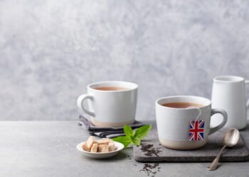 Štai kodėl britai tiek daug geria arbatos