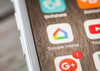 Kaip pritaikyti „iPhone“ pradžios ekraną pagal savo stilių