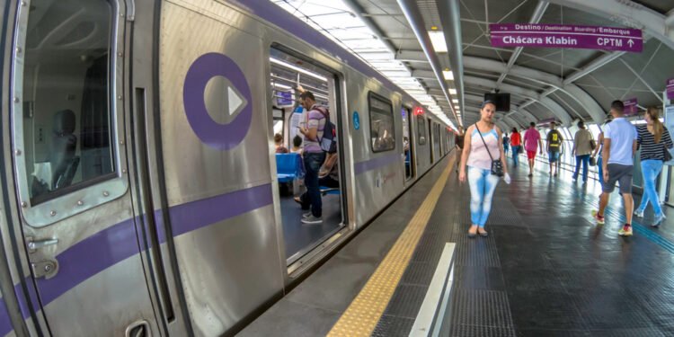 Kur iškeliauja metro traukiniai, kai baigia tarnybą?