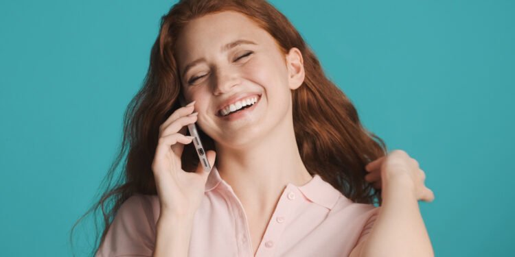 100 žaismingų klausimų merginai, kurie tikrai privers ją nusišypsoti