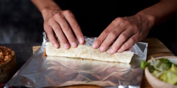 Ar galima naudoti aliuminio foliją karšto oro gruzdintuvėje?