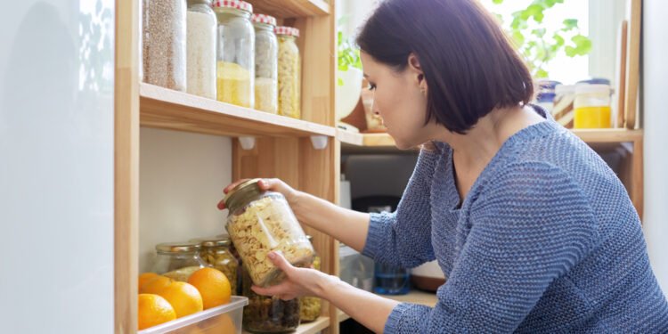 10 sumanių sandėliuko laikymo idėjų, padėsiančių maksimaliai išnaudoti erdvę ir efektyvumą