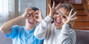 76 juokingi anekdotai paaugliams, kurie pralinksmins net reikliausią publiką