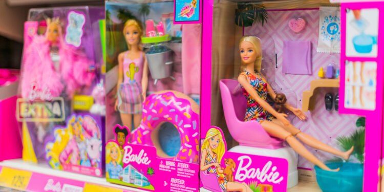 Jei turite vieną iš šių retų „Barbie“ lėlių, ji gali būti verta daugiau nei 27 000 JAV dolerių