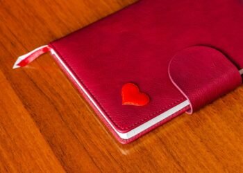 Kiekvienam knygų mylėtojui būtinas Papier skaitymo dienoraštis