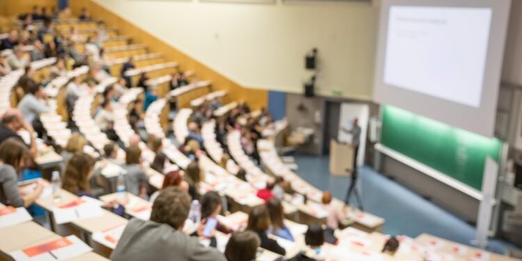 Kuo skiriasi koledžas nuo universiteto