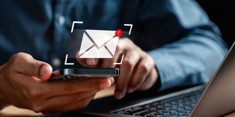 Jei el. paštu prašo „padaryti paslaugą“, geriau neatsakykite