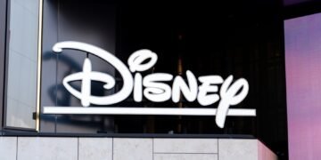 Disney vėl pakėlė bilietų kainas: kaip sutaupyti lankantis parke