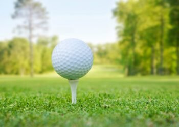 Štai kodėl golfo kamuoliukai turi įdubas