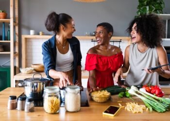 Draugystės receptas: kaip paprasti namuose gaminti pietūs tapo nepamirštamos draugystės pradžia