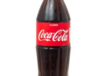 Paslėpta žinutė, kurios nepastebėjote ant „Coca-Cola“ butelio