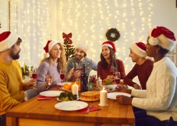 Kalėdų istorijos: Aukso ir dramblio kaulo staltiesė