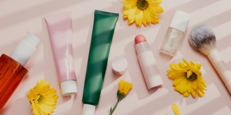 Grožio priemonės, kurias visada verta pirkti „dolerio“ parduotuvėse