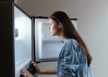 Štai kodėl jūsų šaldiklio dugne yra grioveliai