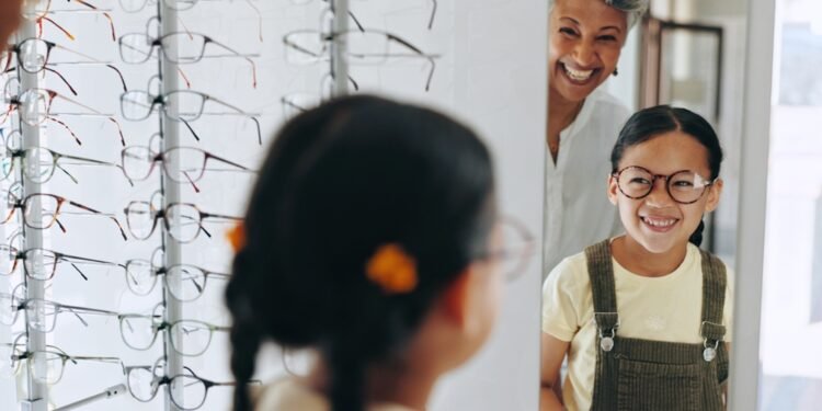 Ką reiškia skaičiai ant akinių? Aiškina optometristas