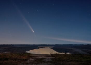Kaip pamatyti unikalų kometą – jau šį vakarą!