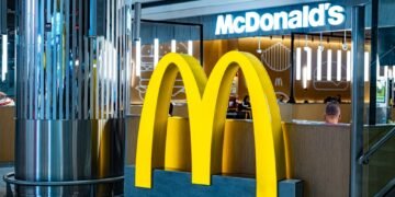 Kiek iš tikrųjų per metus uždirba „McDonald’s“ restoranai?