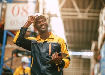 Kodėl po Darbo dienos nebegalima dėvėti baltų drabužių?