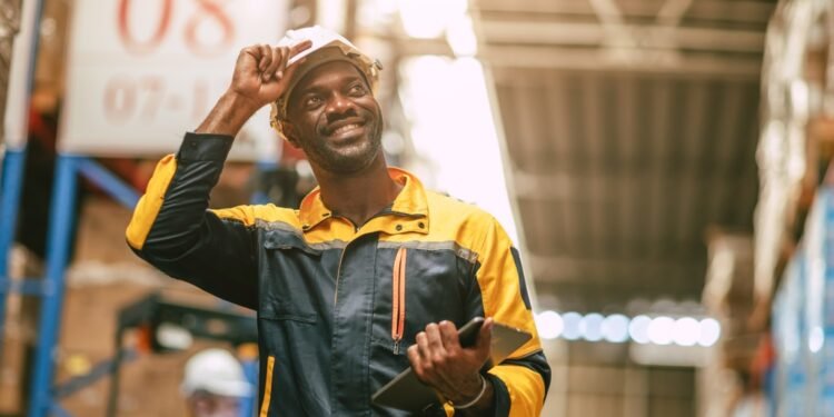 Kodėl po Darbo dienos nebegalima dėvėti baltų drabužių?