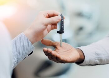 Kaip nutraukti automobilio nuomos sutartį (nenaudojant baudos)