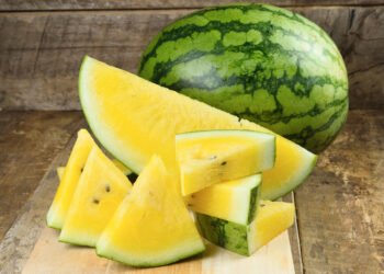 Kas yra geltonasis arbūzas? Viskas, ką turite žinoti apie gaivinantį vasaros vaisių