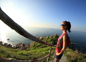 Ar atstumas nuo Žemės iki Saulės visada vienodas?