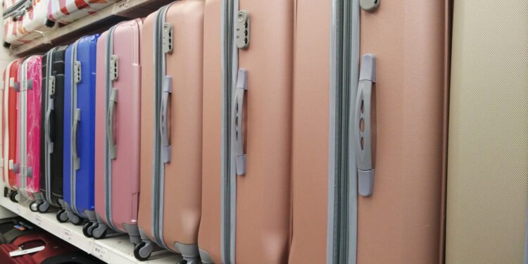 Kieti ar minkšti lagaminai: kaip išsirinkti tinkamiausią variantą pagal savo kelionės stilių