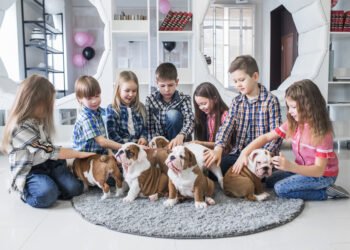 Bekingemo rūmuose – šuniukų antplūdis! Sužinokite apie žavingąjį karaliaus Charleso augintinį