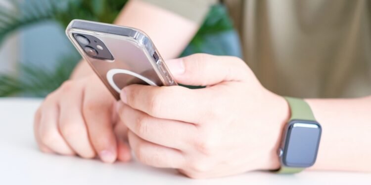 Kodėl mano „iPhone“ žinutės žalios, o ne mėlynos?