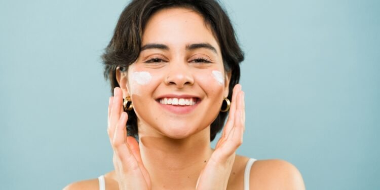 Šį drėkinamąjį kremą naudoju kasdien – jis visiškai pakeitė mano jautrią odą