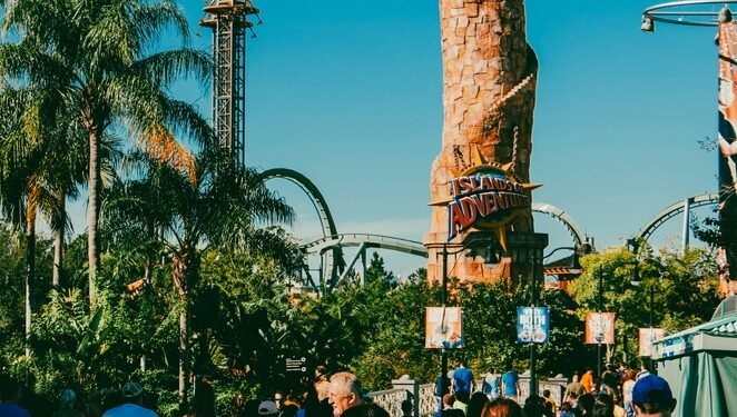 Kodėl „Disney“ parkų bilietai tokie brangūs