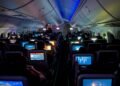 Netikėta priežastis, kodėl lėktuvuose pritemdomos salono šviesos (ir tai visai ne dėl jūsų miego)