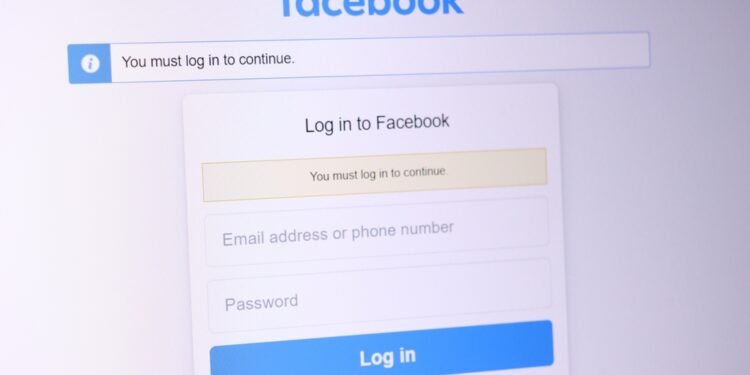 „Facebook“ pristatė mokamą tapatybės patvirtinimą – daugelis gali svarstyti paskyrų išjungimą