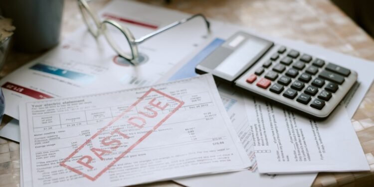 6 sąskaitos, kurių neturėtumėte apmokėti automatiškai: finansų ekspertų patarimai