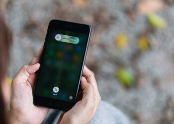 Štai ką iš tikrųjų daro „iPhone“ energijos taupymo režimas