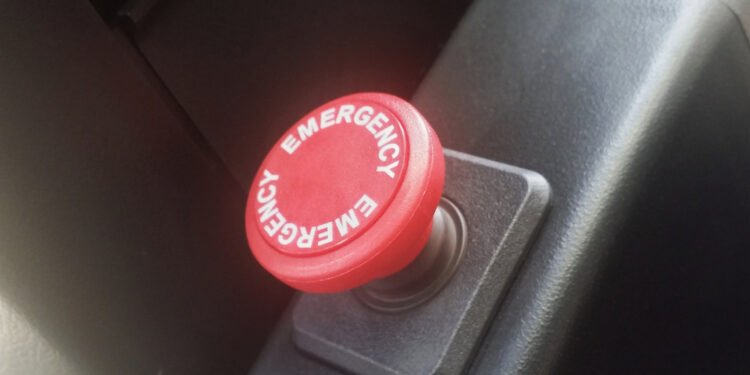 Kada lėktuve tikrai verta spausti pagalbos mygtuką