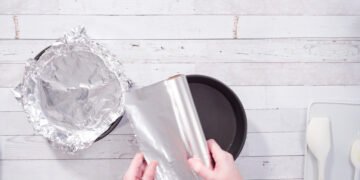 Ar verta dėti aliuminio foliją į indaplovę? Išbandžiau „TikTok“ išpopuliarėjusį triuką.