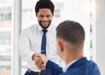 9 medicininės priežastys, kodėl dreba rankos