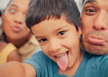 49 juokingos citatos apie šeimą, priversiančios nusišypsoti