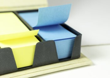 Šios daugkartinio naudojimo lipnios lapelės padeda palaikyti tvarką namuose, ir aš jų neatsispiriu